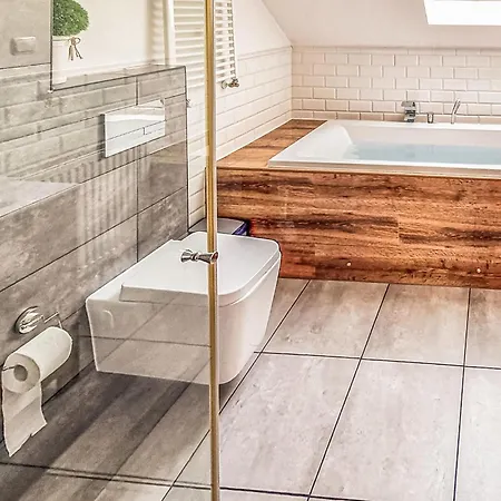 3 Bedroom Awesome In Zieleniewo (Stargard)