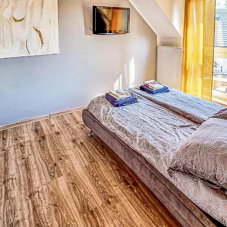 Cozy In Zieleniewo With Kitchenette Holiday home *