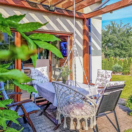 Beach Front Home In Zieleniewo With Wifi Hébergement de vacances Zieleniewo (Stargard)