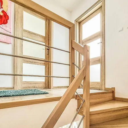 Beach Front Home In Zieleniewo With Wifi *