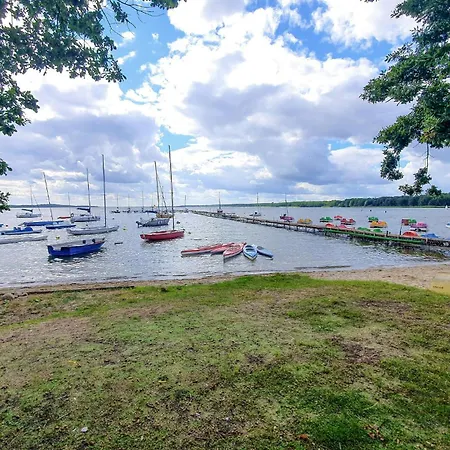 Hébergement de vacances Beach Front Home In Zieleniewo With Wifi *