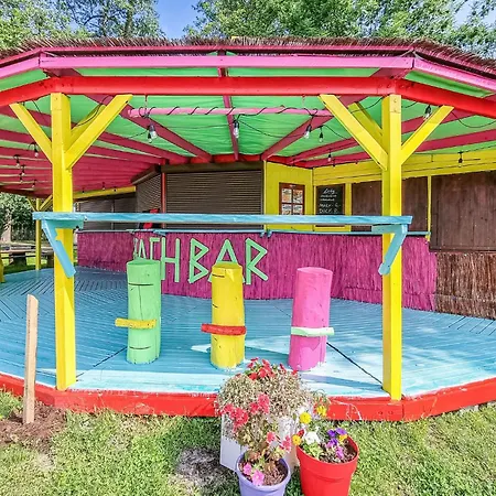 Beach Front Home In Zieleniewo With Wifi * Zieleniewo (Stargard)